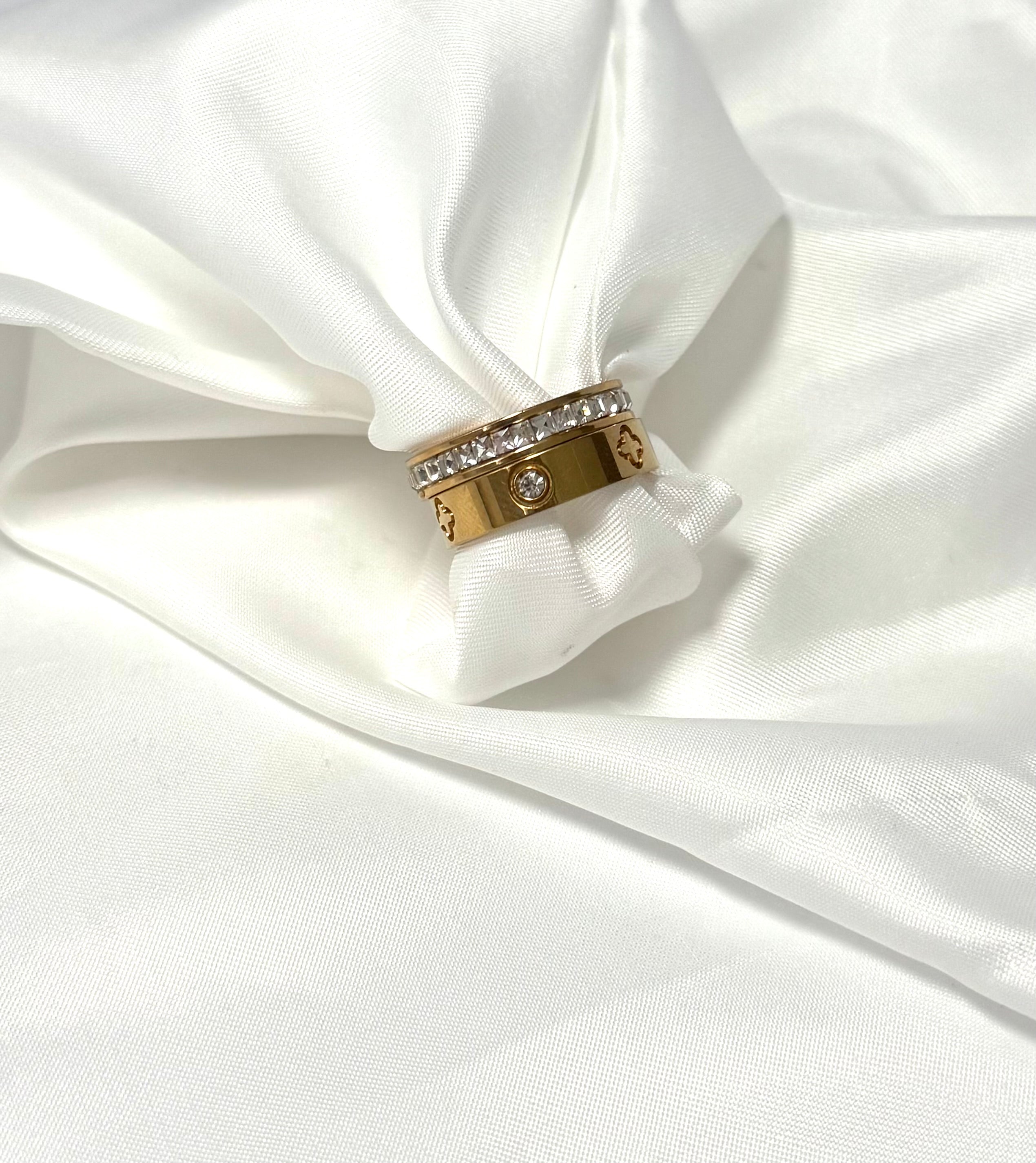 Clova Ring